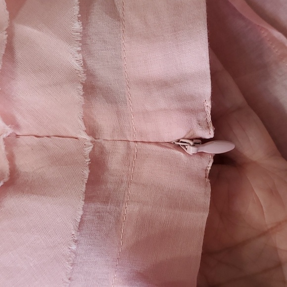 TALBOTS, tank top style lightweight pink top. Flower and layer look. Size 10P. - Picture 11 of 11